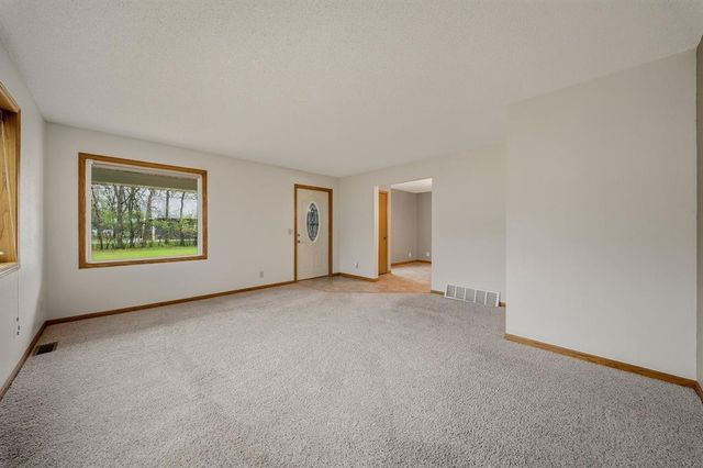 1213 Ervin Road, Eau Claire, WI 54703