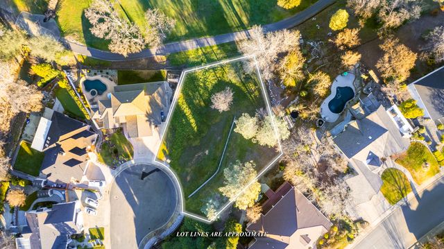 1779 Player Court, Redding, CA 96003