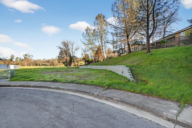 1779 Player Court, Redding, CA 96003