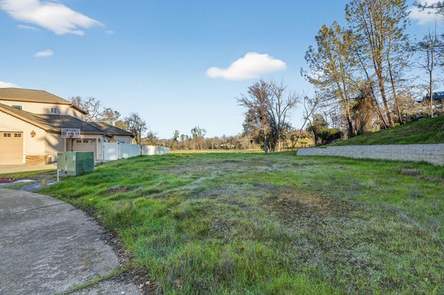 1779 Player Court, Redding, CA 96003