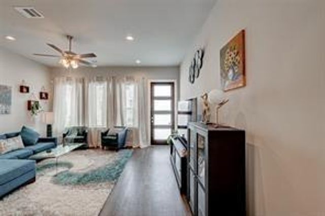 9015 Lonestar Creekbend Lane, Houston, TX 77080