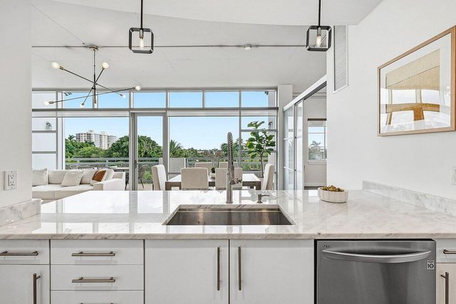 365 SE 6th Avenue 403, Delray Beach, FL 33483