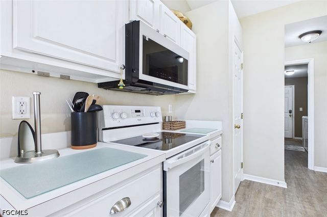 2521 NW 6th TER, Cape Coral, FL 33993