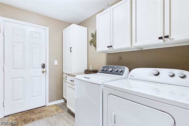 2521 NW 6th TER, Cape Coral, FL 33993