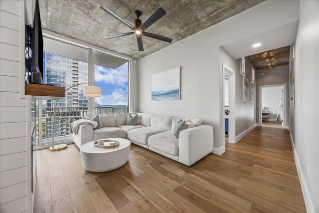 360 Nueces ST 3702, Austin, TX 78701