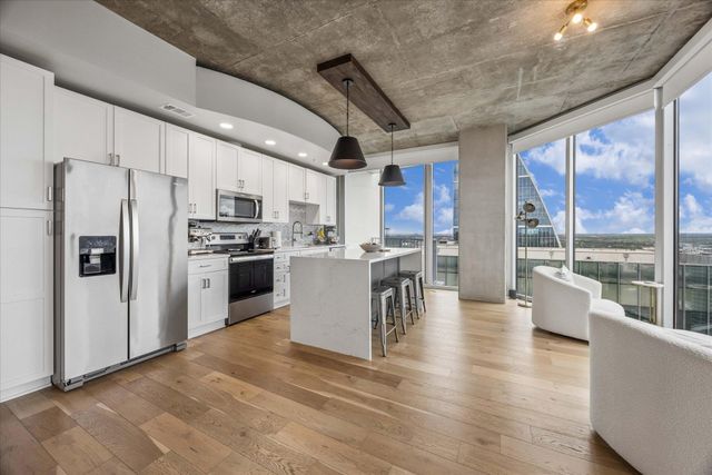 360 Nueces ST 3702, Austin, TX 78701