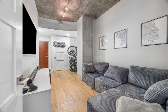 360 Nueces ST 3702, Austin, TX 78701