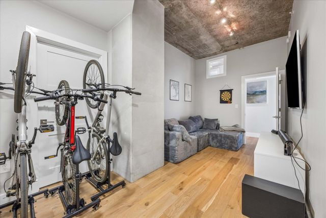 360 Nueces ST 3702, Austin, TX 78701