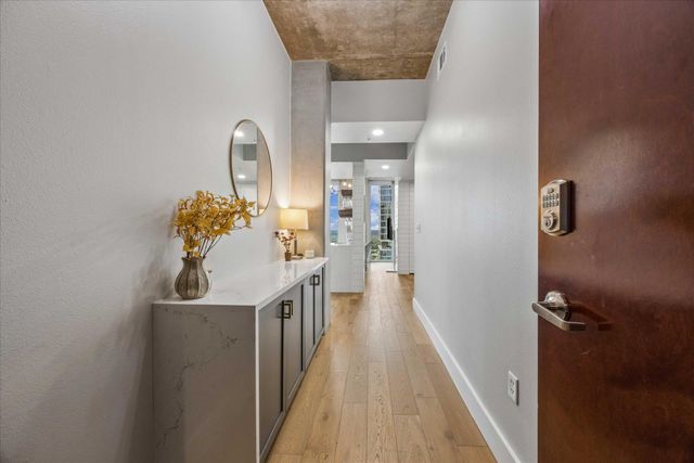 360 Nueces ST 3702, Austin, TX 78701