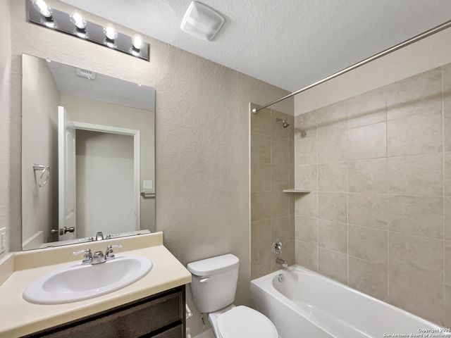 8748 Ironwood, San Antonio, TX 78254