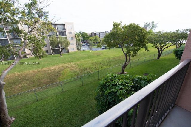 8550 N Sherman Circle 303, Miramar, FL 33025