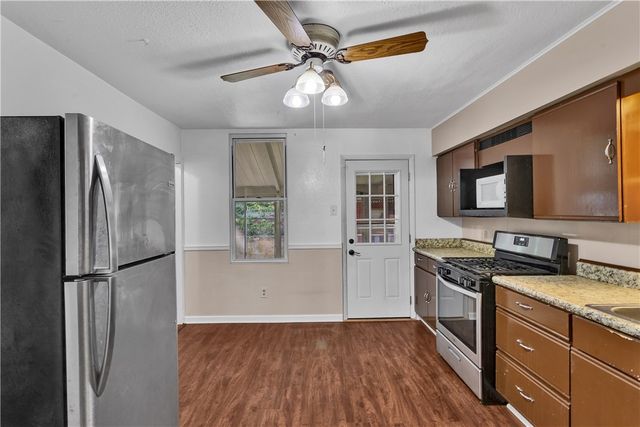 204 Johnston Ave, Hazelwood, PA 15207