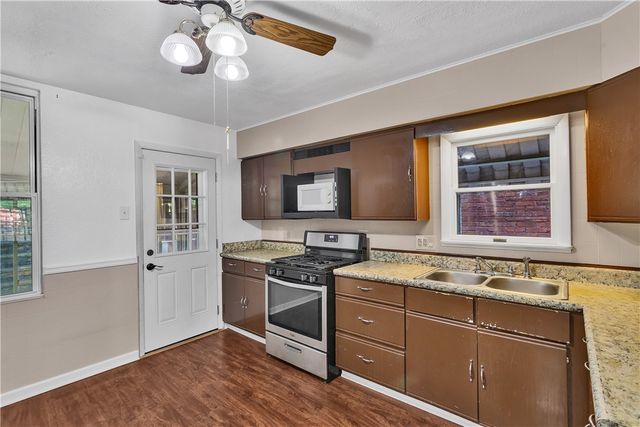 204 Johnston Ave, Hazelwood, PA 15207