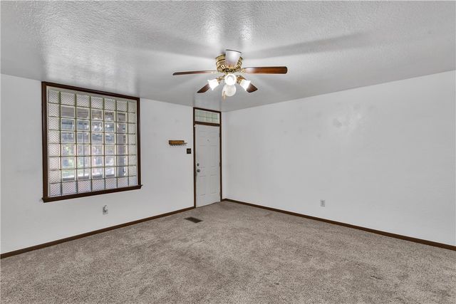 204 Johnston Ave, Hazelwood, PA 15207