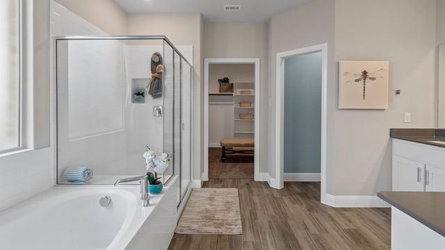 10385 SUNSET SHORE Drive, Grand Prairie, TX 76065