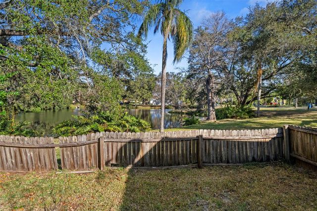 546 FOREST PARKWAY E, Largo, FL 33771