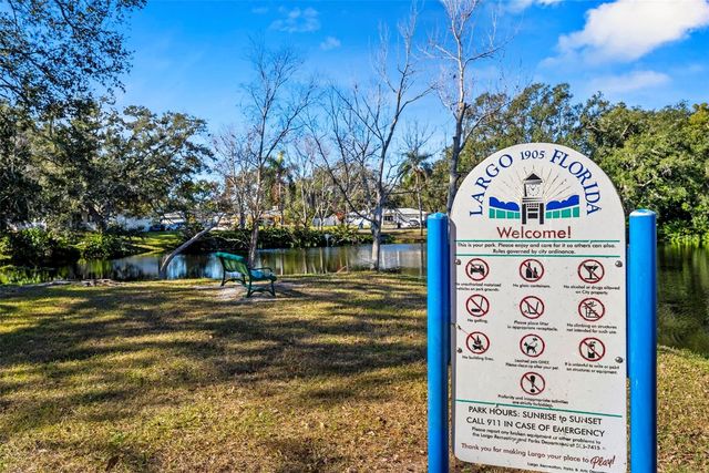 546 FOREST PARKWAY E, Largo, FL 33771