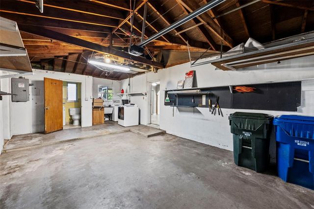 546 FOREST PARKWAY E, Largo, FL 33771