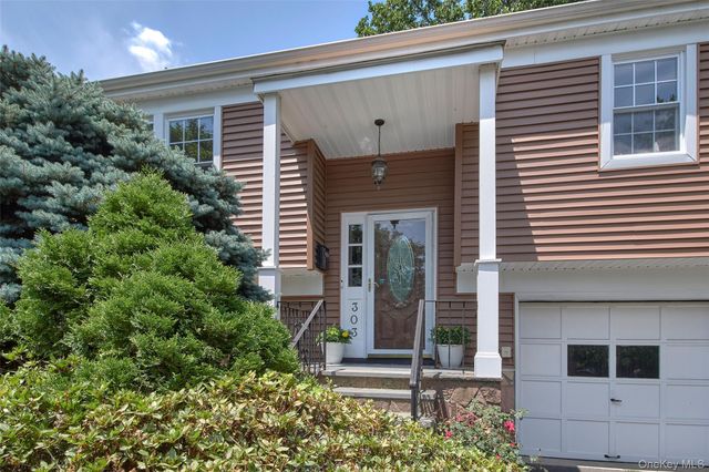 303 Livingston Avenue, Mamaroneck, NY 10543