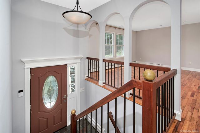 303 Livingston Avenue, Mamaroneck, NY 10543