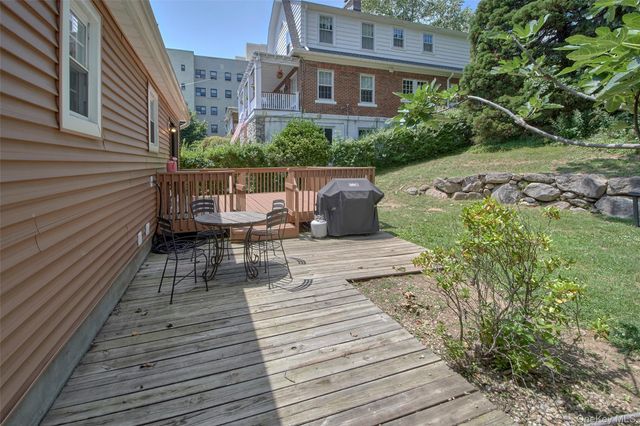 303 Livingston Avenue, Mamaroneck, NY 10543