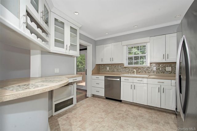303 Livingston Avenue, Mamaroneck, NY 10543