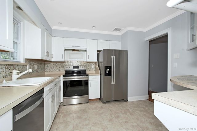 303 Livingston Avenue, Mamaroneck, NY 10543