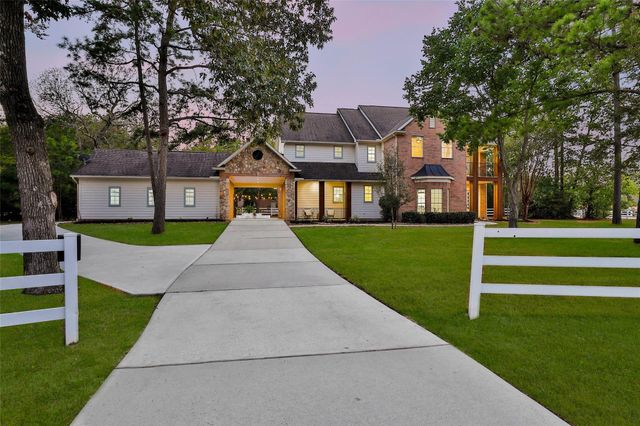 33319 White Oak Court, Magnolia, TX 77354