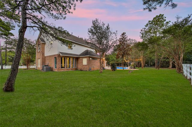 33319 White Oak Court, Magnolia, TX 77354