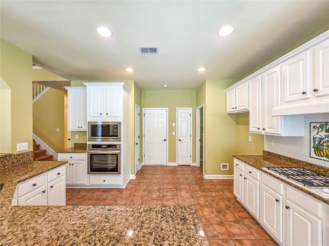 2872 Amesbury Place, Kennesaw, GA 30144