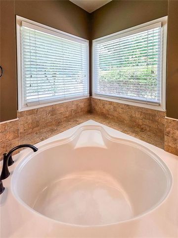 2872 Amesbury Place, Kennesaw, GA 30144