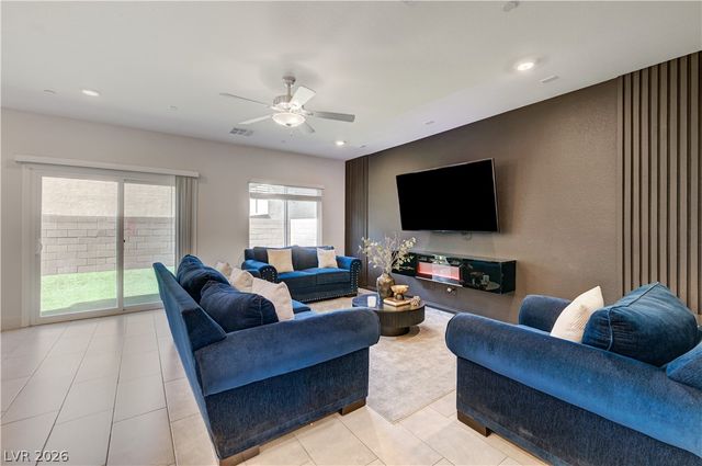 10760 Hickam Avenue, Las Vegas, NV 89129