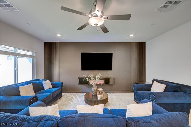 10760 Hickam Avenue, Las Vegas, NV 89129