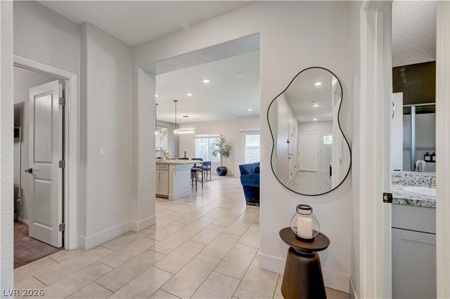 10760 Hickam Avenue, Las Vegas, NV 89129