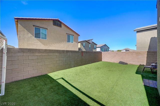 10760 Hickam Avenue, Las Vegas, NV 89129