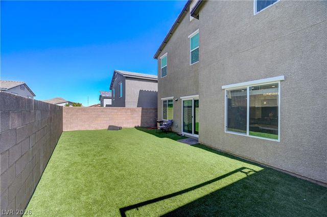 10760 Hickam Avenue, Las Vegas, NV 89129