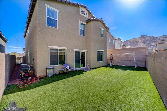 10760 Hickam Avenue, Las Vegas, NV 89129