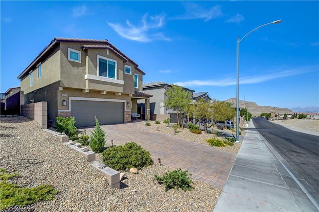 10760 Hickam Avenue, Las Vegas, NV 89129