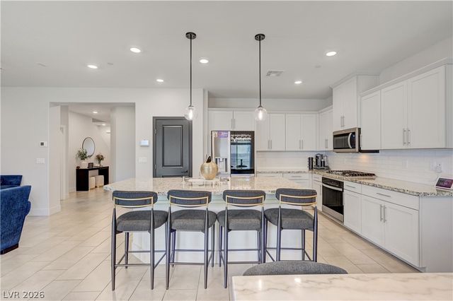 10760 Hickam Avenue, Las Vegas, NV 89129