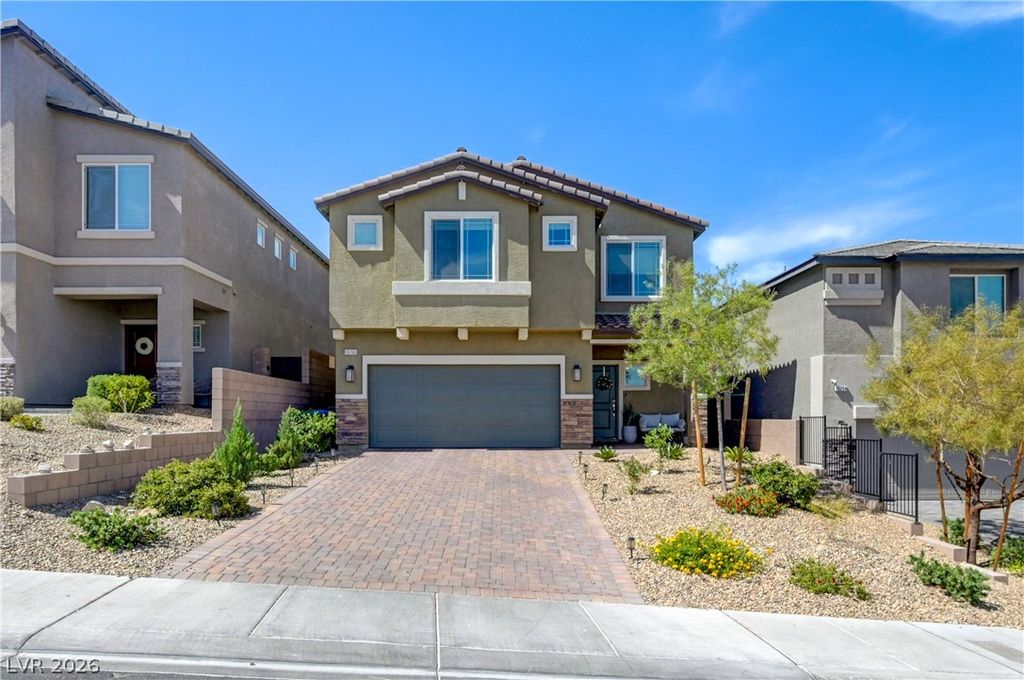 10760 Hickam Avenue, Las Vegas, NV 89129