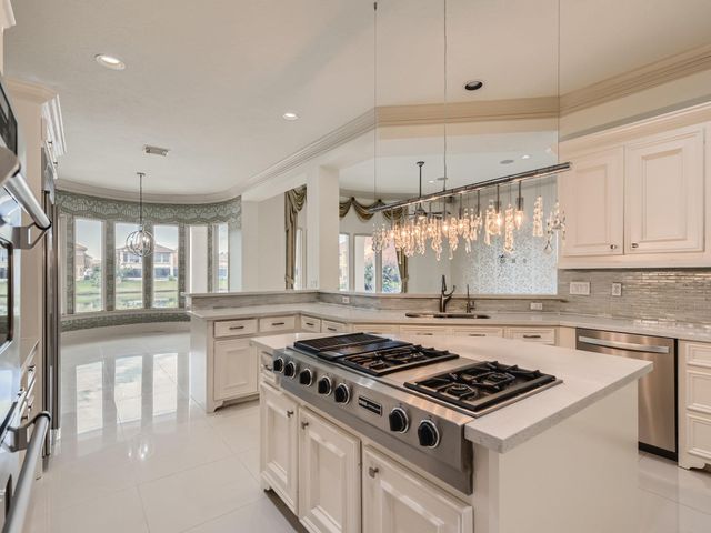 19027 Crescent Bay Drive, Houston, TX 77094