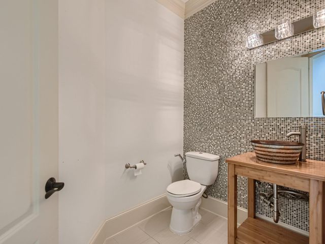 19027 Crescent Bay Drive, Houston, TX 77094