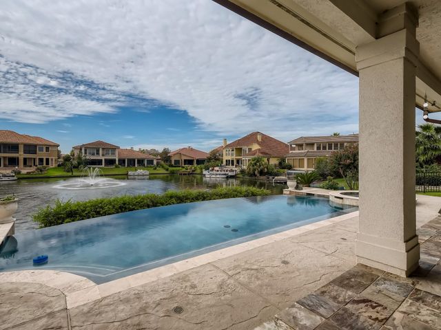 19027 Crescent Bay Drive, Houston, TX 77094