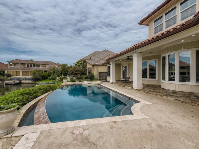 19027 Crescent Bay Drive, Houston, TX 77094