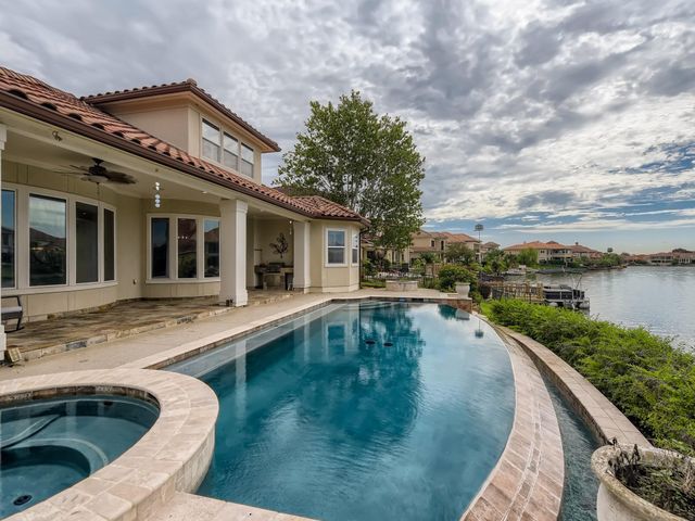 19027 Crescent Bay Drive, Houston, TX 77094