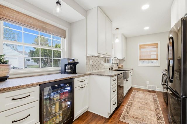 8314 Regent ROAD, Fox Point, WI 53217