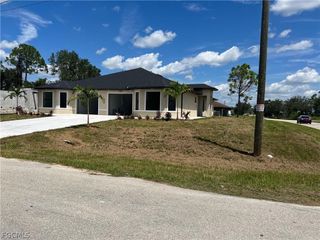 4852 30th ST SW, Lehigh Acres, FL 33973