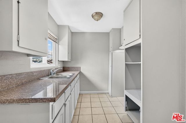3220 Carlin Avenue G, Lynwood, CA 90262