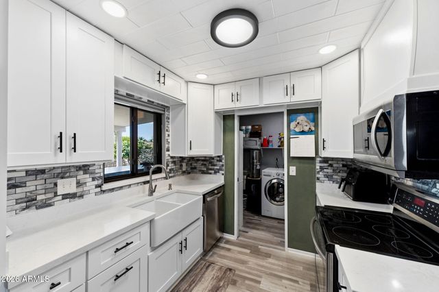 1013 LEISURE WORLD --, Mesa, AZ 85206