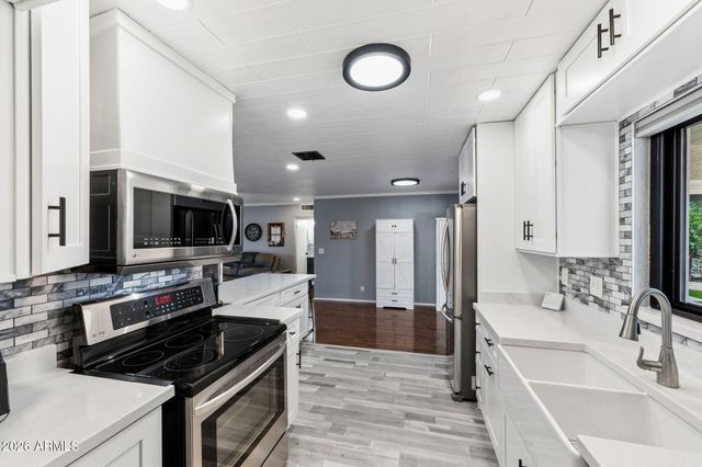 1013 LEISURE WORLD --, Mesa, AZ 85206